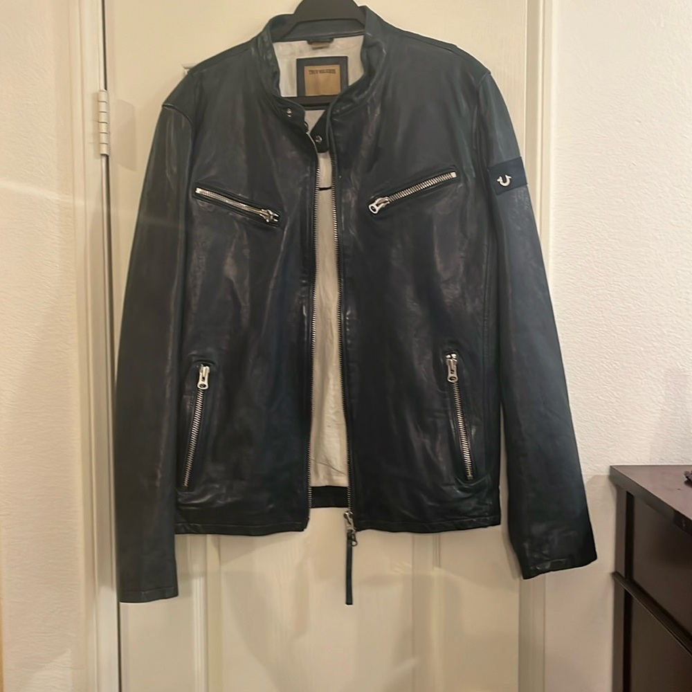 ⭐️BRAND NEW TRUE RELIGION MEN’S FAUX TEAL JACKET SIZE M ⭐️